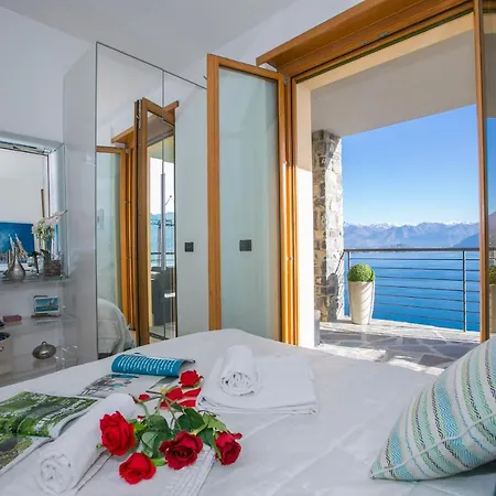Sleeps 4 Pool Apartment Argegno