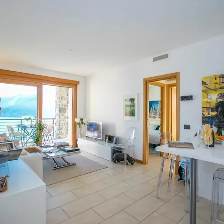 Apartment Sleeps 4 Pool Argegno