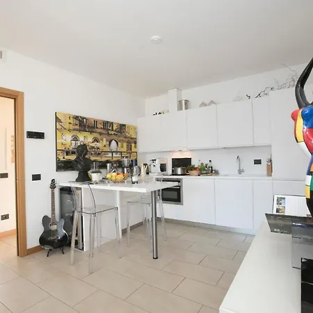 Sleeps 4 Pool
