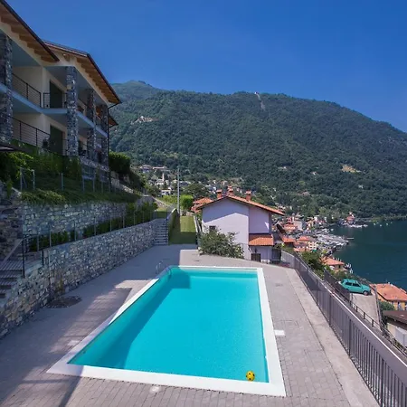 Lägenhet Sleeps 4 Pool Argegno