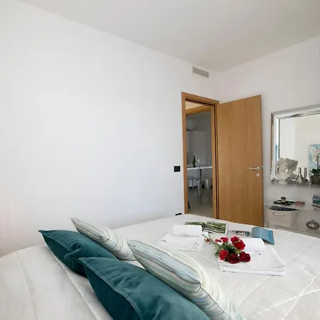 Sleeps 4 Pool Lägenhet *